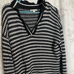 Cato Black and White V-Neck Patterned Sweater
